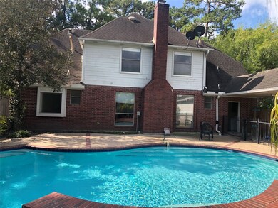 Beautiful pool, large game room, great neighborhood. Perfect for your family!