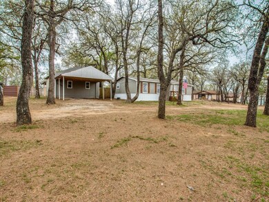 2908 Rolling Oaks Dr, Cleburne, TX 76031 - photo 4