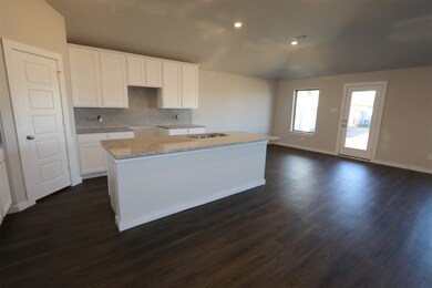 1228 Colt Canyon Dr, Alvin, TX 77511 - photo 4