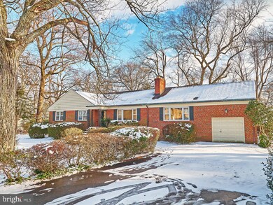 6629 Haycock Rd, Falls Church, VA 22043 - photo 3