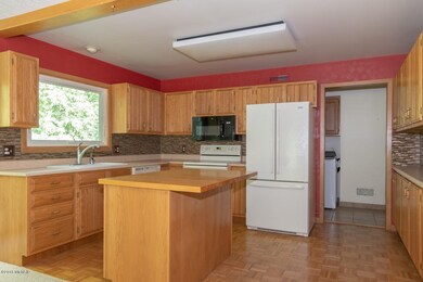 6475 Rose Arbour-13