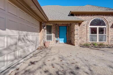 1925 Maplewood Dr, Weatherford, TX 76087 - photo 3