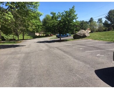 31 Lantern Ln unit 2, Dracut, MA 01826 - photo 2