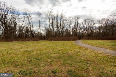 4736 Saint Denis Dr, Philadelphia, PA 19114 - photo 4