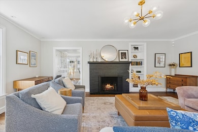 418 W Franklin St, Wheaton, IL 60187 - photo 4