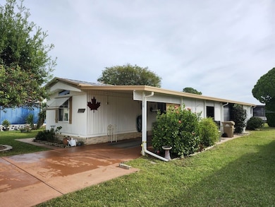 10 Lakewood Ln unit 107, Fruitland Park, FL 34731 - photo 2