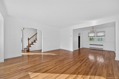 128 Beech St, Floral Park, NY 11001 - photo 4