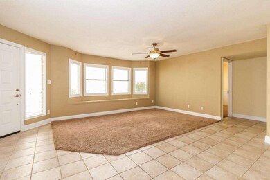 004_GREAT ROOM