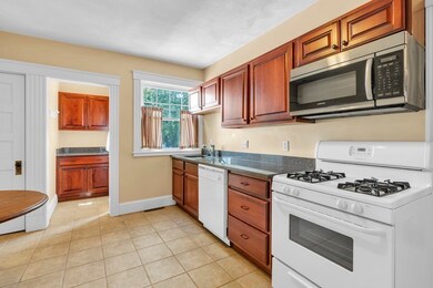 41 Howard St unit 2, Waltham, MA 02451 - photo 5