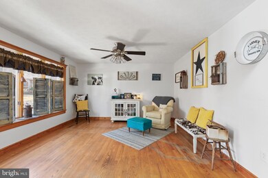 624 Shangri la Rd, Bentonville, VA 22610 - photo 5