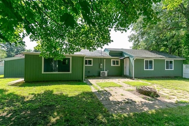 55 Sherry St, Whitinsville, MA 01588 - photo 6