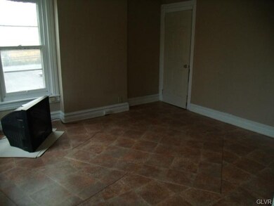 26 N 14th St unit 2, Allentown, PA 18102 - photo 4
