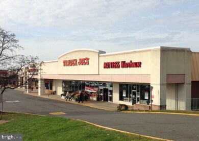 6304 Mary Todd Ln, Centreville, VA 20121 - photo 3