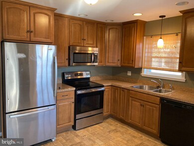 402 W Queen St, Chambersburg, PA 17201 - photo 7