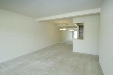 748 W Kilgore Rd 208-105