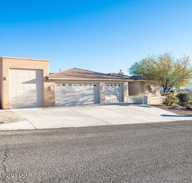 IDEAD-LEVEL TO STREET