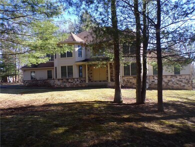 261 Whisperwood Ct, Saylorsburg, PA 18353 - photo 4