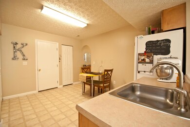 3271 Edinwick Way-6