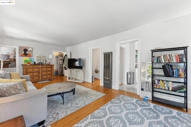 2823 11th Ave unit B, Oakland, CA 94610 - photo 3