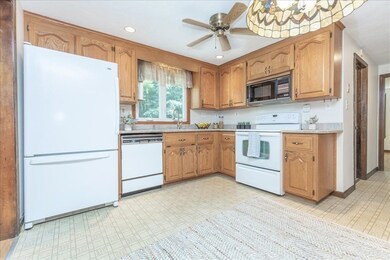 31 Stonecleave Rd, North Andover, MA 01845 - photo 4
