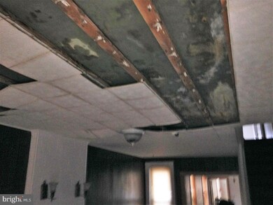 1437 Moss St, Reading, PA 19604 - photo 5