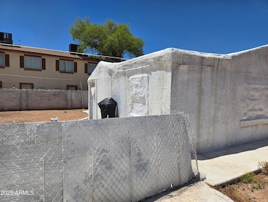 2202 N 26th Place, Phoenix, AZ 85008 - photo 2