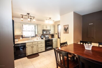 1277 Clover Rd, Long Pond, PA 18334 - photo 6