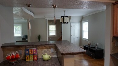 42 Cooper St, West Springfield, MA 01089 - photo 4