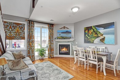 05-Living Room & Dining Room