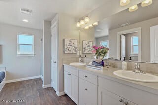 StoneridgeEncore_MasterBath1_Web