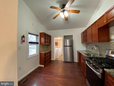 127 Shreve St, Mount Holly, NJ 08060 - photo 4