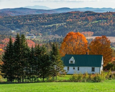 76 Young Farm Rd, Lyndon, VT 05851 - photo 3