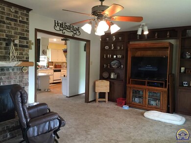 3321 SW Hodges Rd, Topeka, KS 66614 - photo 4