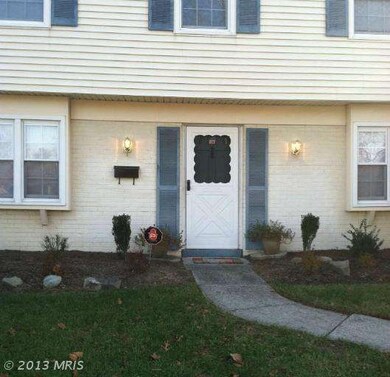 12707 Clearfield Dr, Bowie, MD 20715 - photo 2