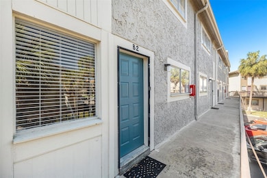 6311 Newtown Cir unit 11B2, Tampa, FL 33615 - photo 4