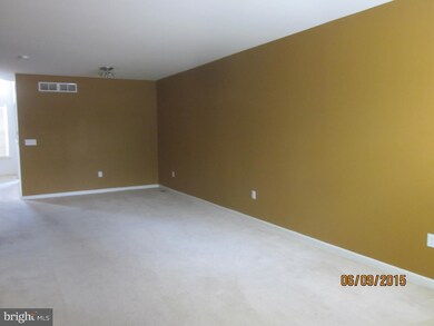 211 Chancellor Dr, Woodbury, NJ 08096 - photo 3