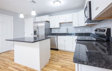 13 Gray Coach Ln unit 1315, Cranston, RI 02921 - photo 3