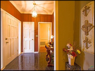 510 Hyde Park Dr, Tyler, TX 75701 - photo 2