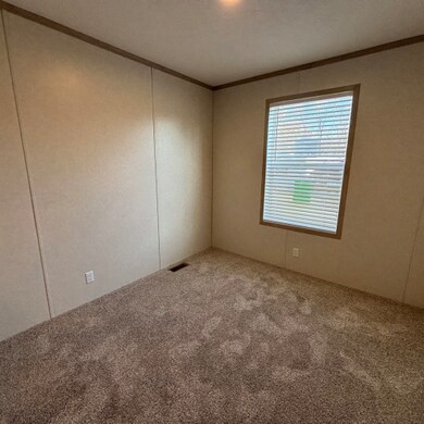 3052 N Gary St unit 117, New Castle, IN 47362 - photo 6