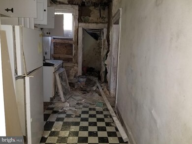 1131 Ellicott Dr, Baltimore, MD 21216 - photo 6