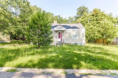 118 Arnold Blvd 1