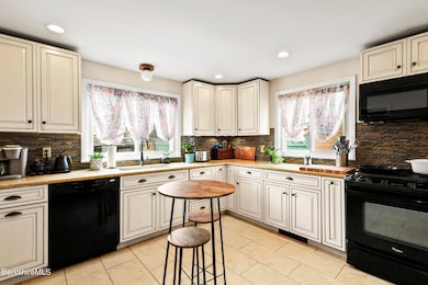 127 Carson Ave, Dalton, MA 0122602