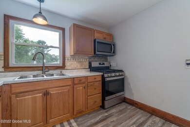 1277 Bradford St, Schenectady, NY 12306 - photo 7
