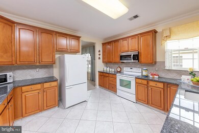 21 Danbury Rd, Swedesboro, NJ 08085 - photo 7