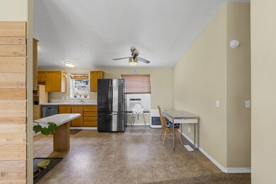 7-web-or-mls-21070 Robin Ave, Bend (7 of