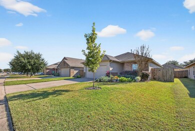 11003 Harston Dr, Tomball, TX 77375 - photo 2