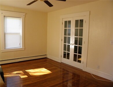 129 Constitution St unit 1, Bristol, RI 02809 - photo 4