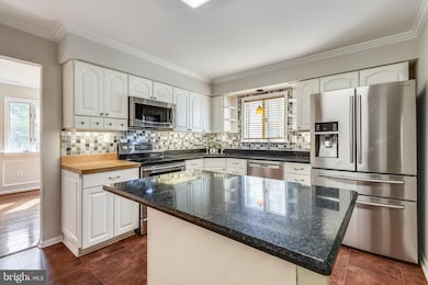 412 Beach Dr, Annapolis, MD 21403 - photo 2