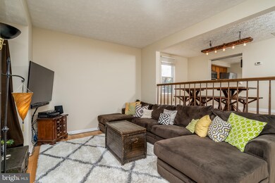 8318 Sperry Ct, Laurel, MD 20723 - photo 5