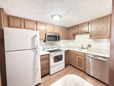 2016 Main St unit 1904, Houston, TX 77002 - photo 7